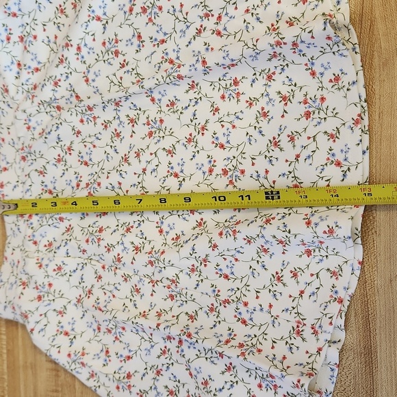 FOREVER 21 Floral Mini Skirt, size XS - Picture 5 of 6